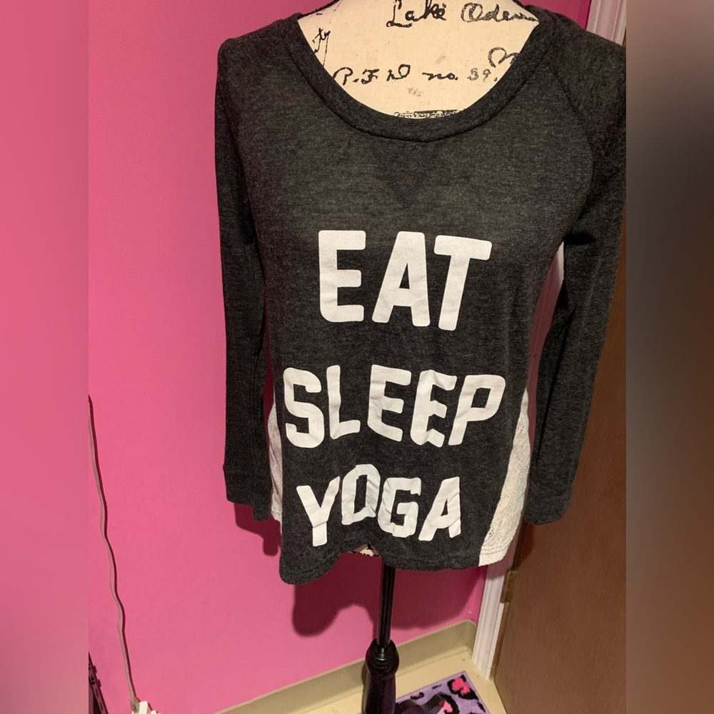 Women's Gray Graphic Long Sleeve Top